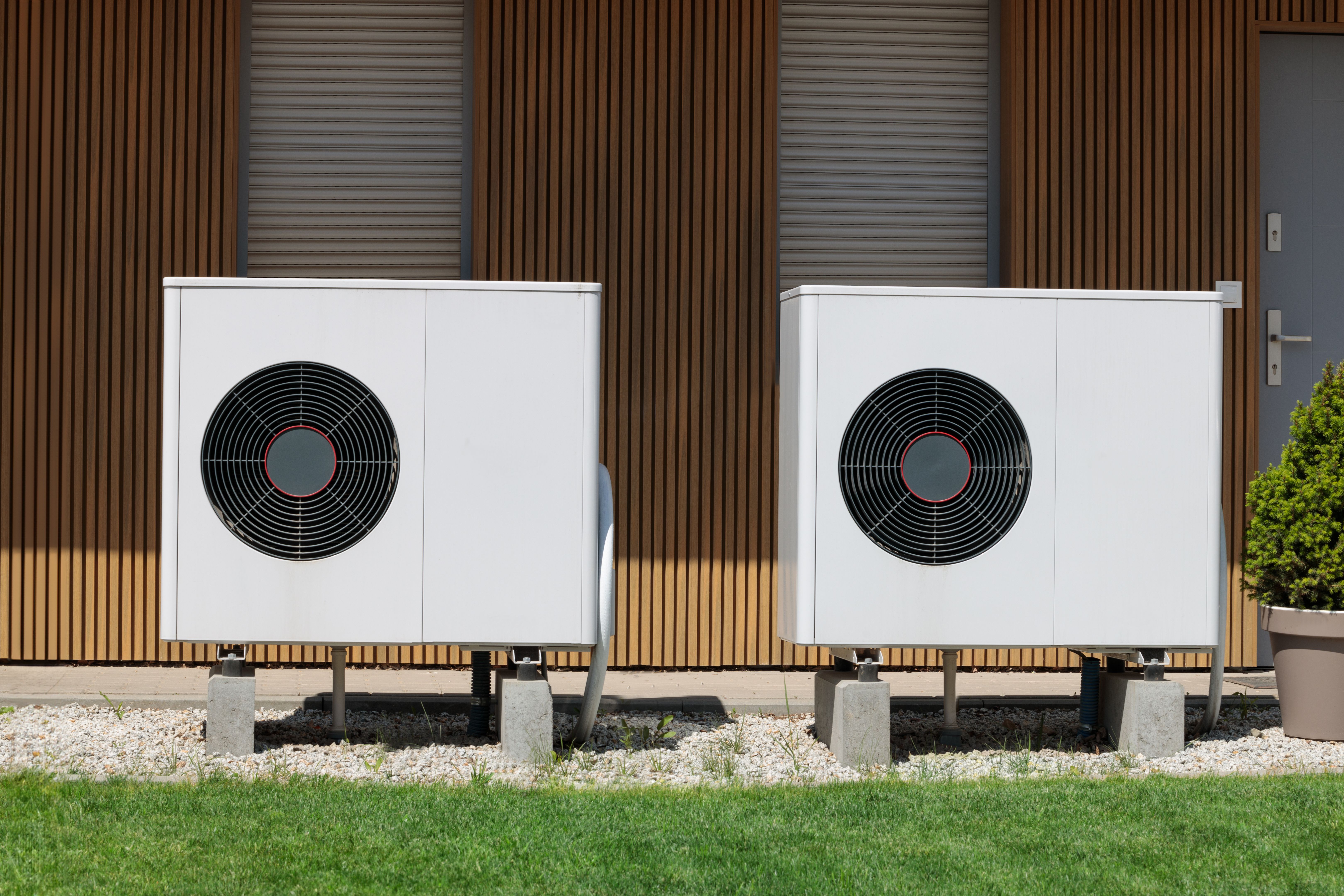 Comparing Ductless vs. Central Air Conditioning Systems