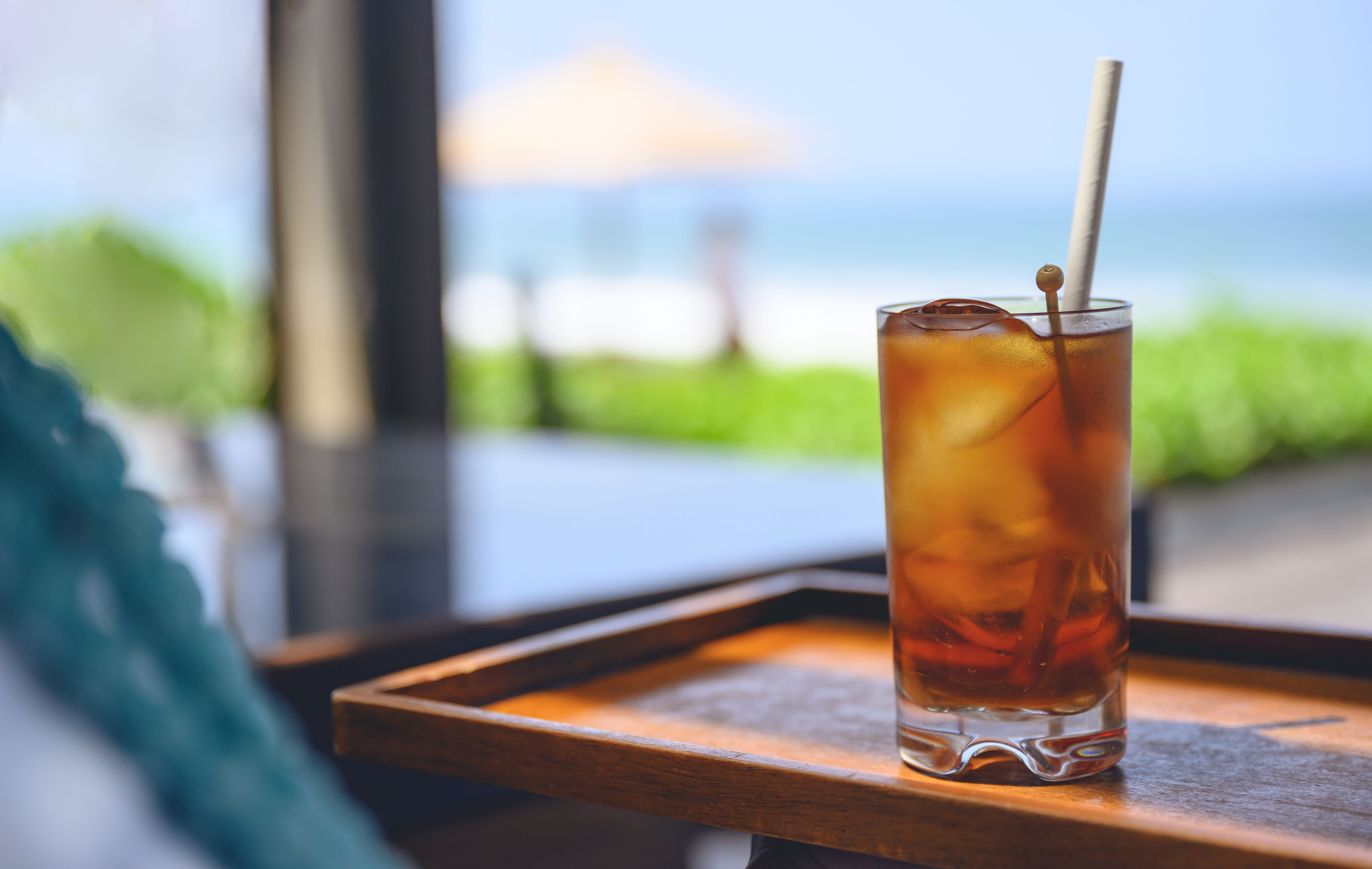 cafe serving iced tea