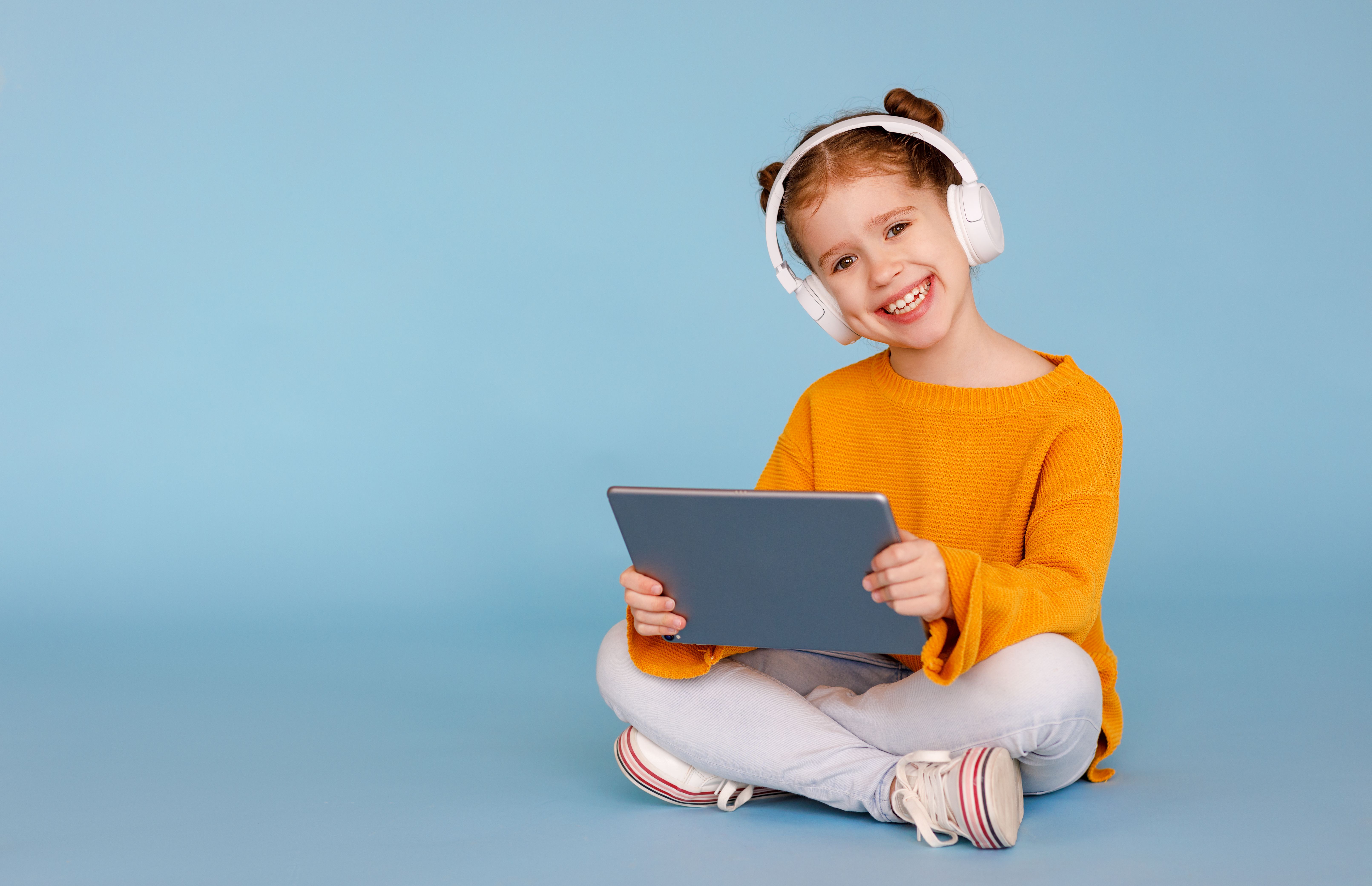 child learning online