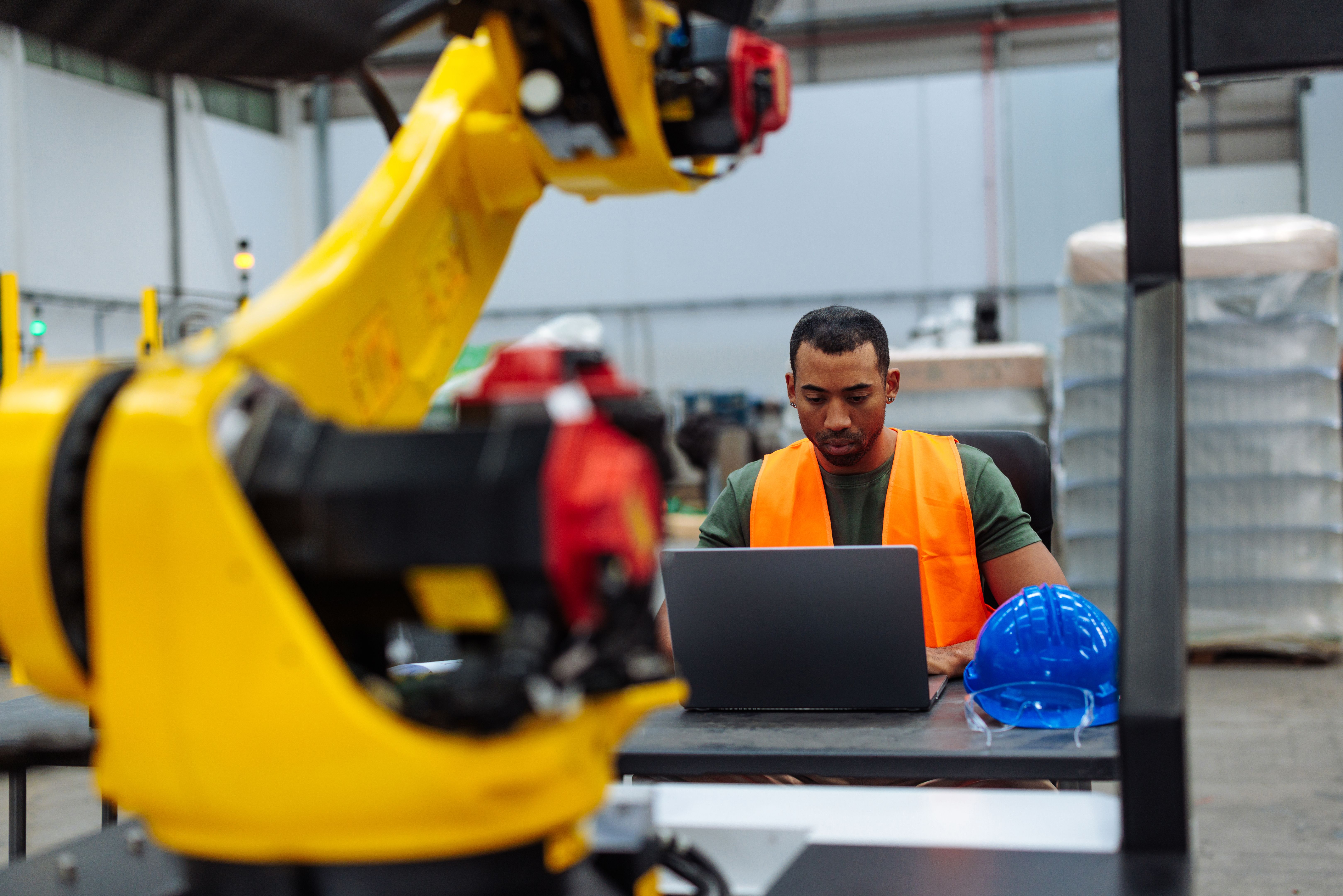 The Power of Real-Time Tracking in Logistics for Warehousing Success