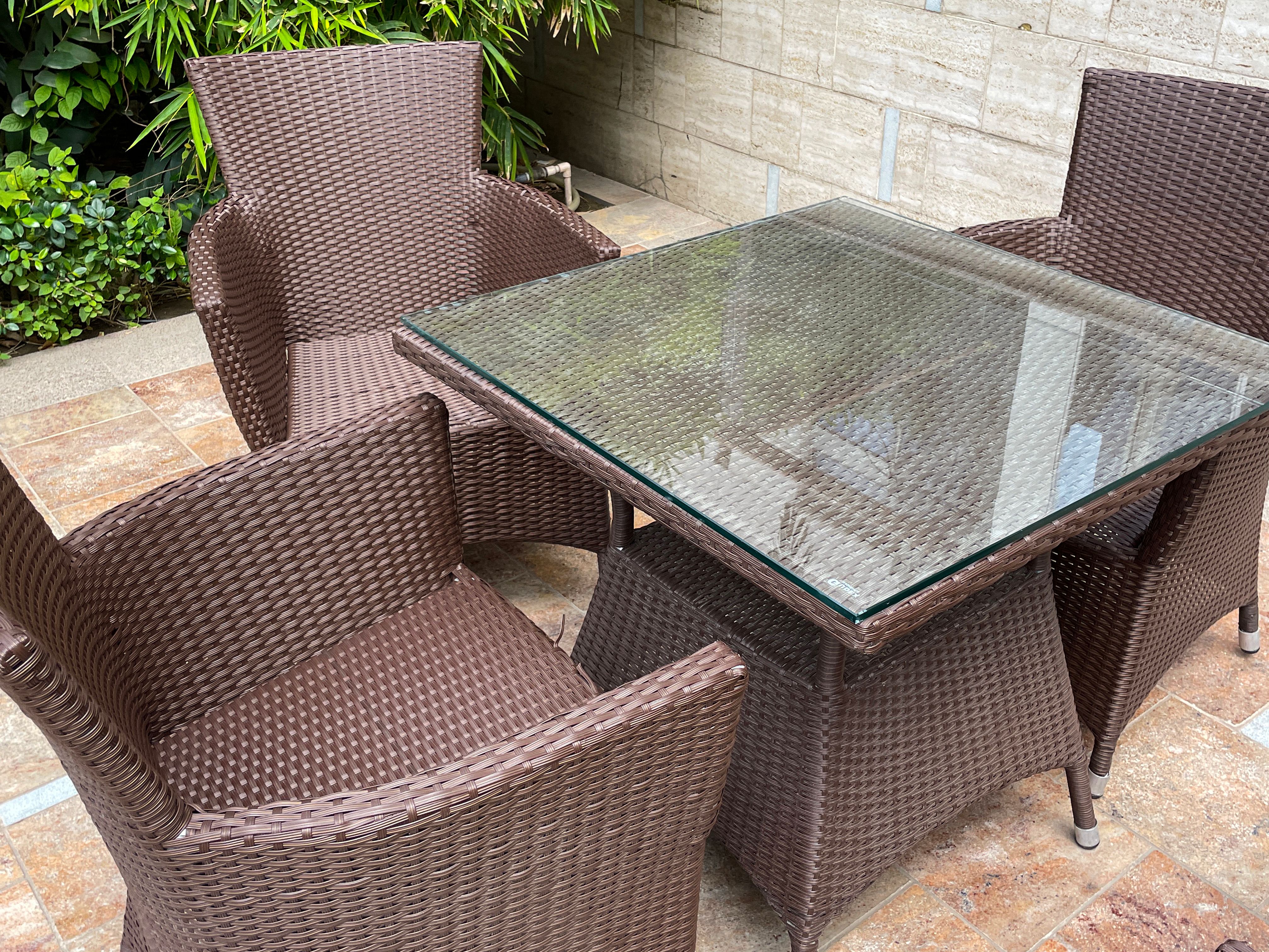 outdoor dining set