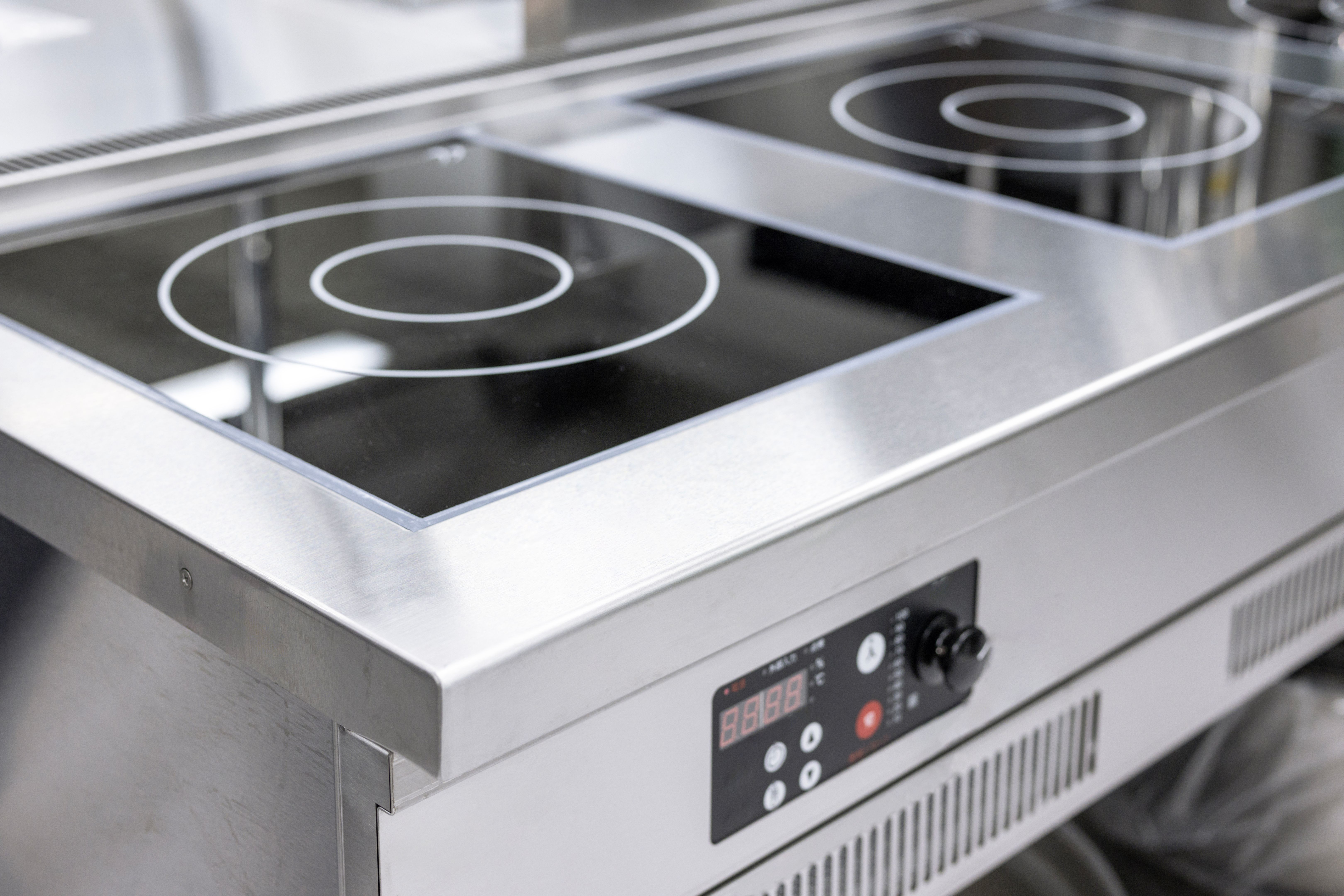 Commercial IH heaters in the kitchen