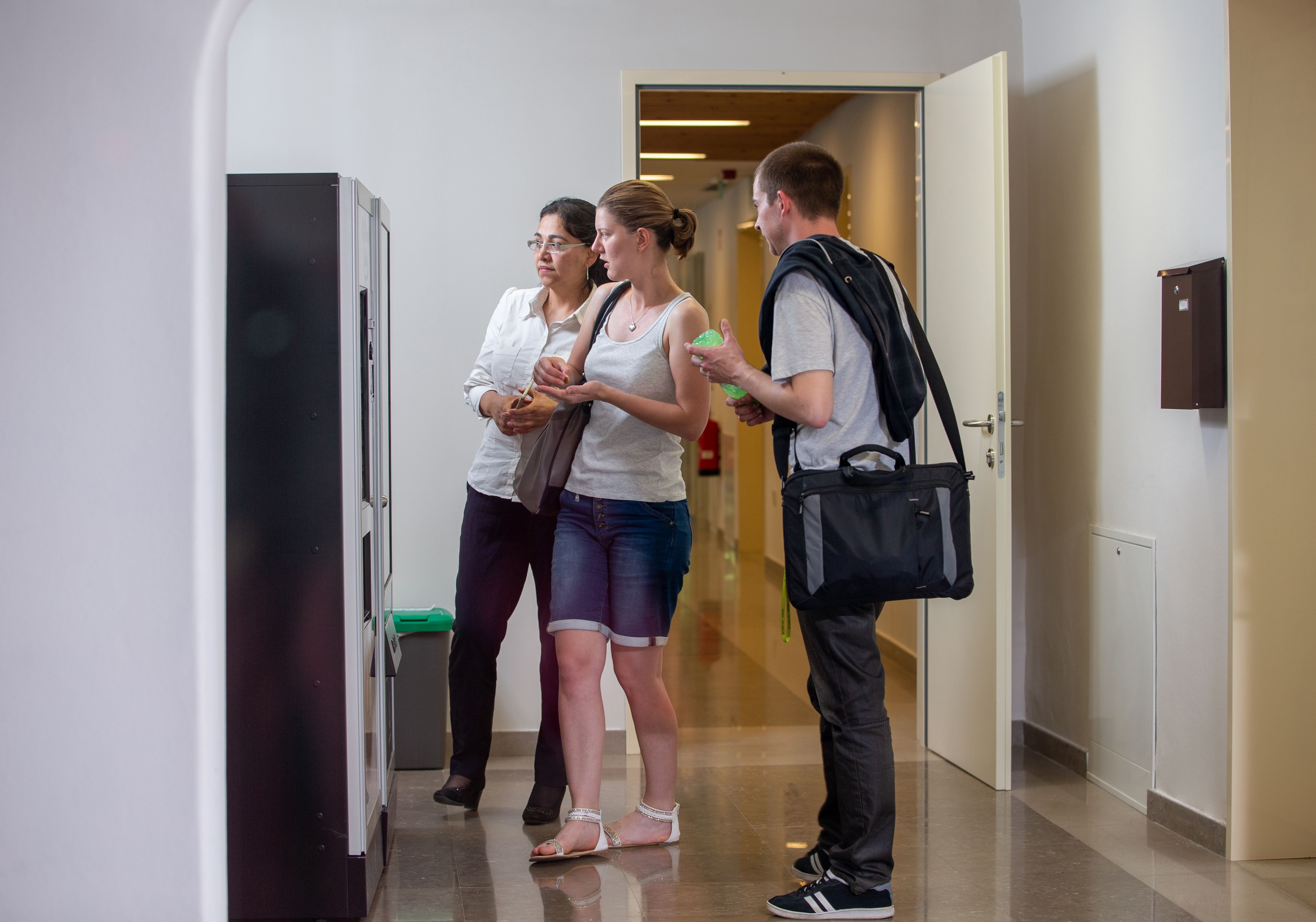 vending machine public