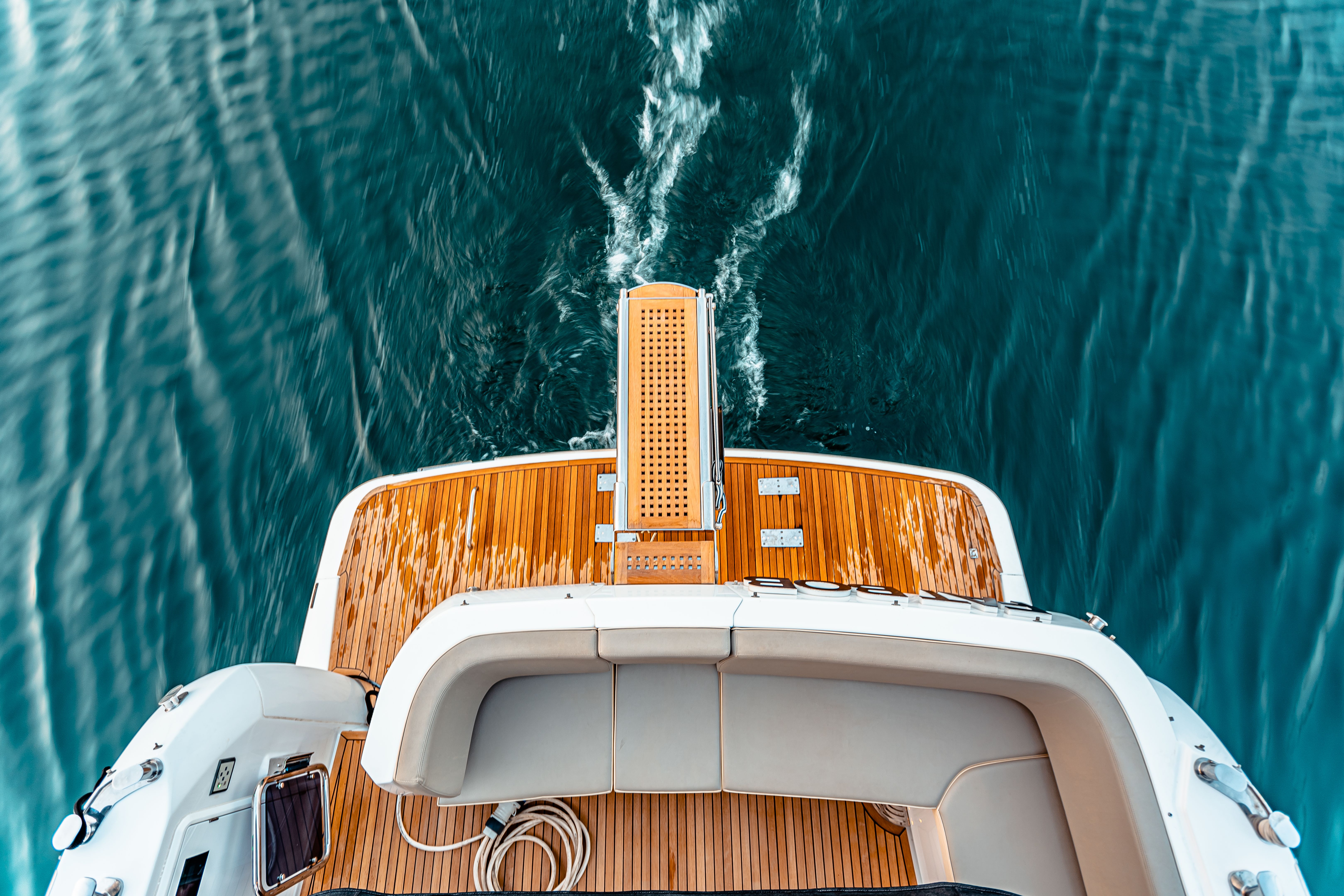 professional yacht detailing
