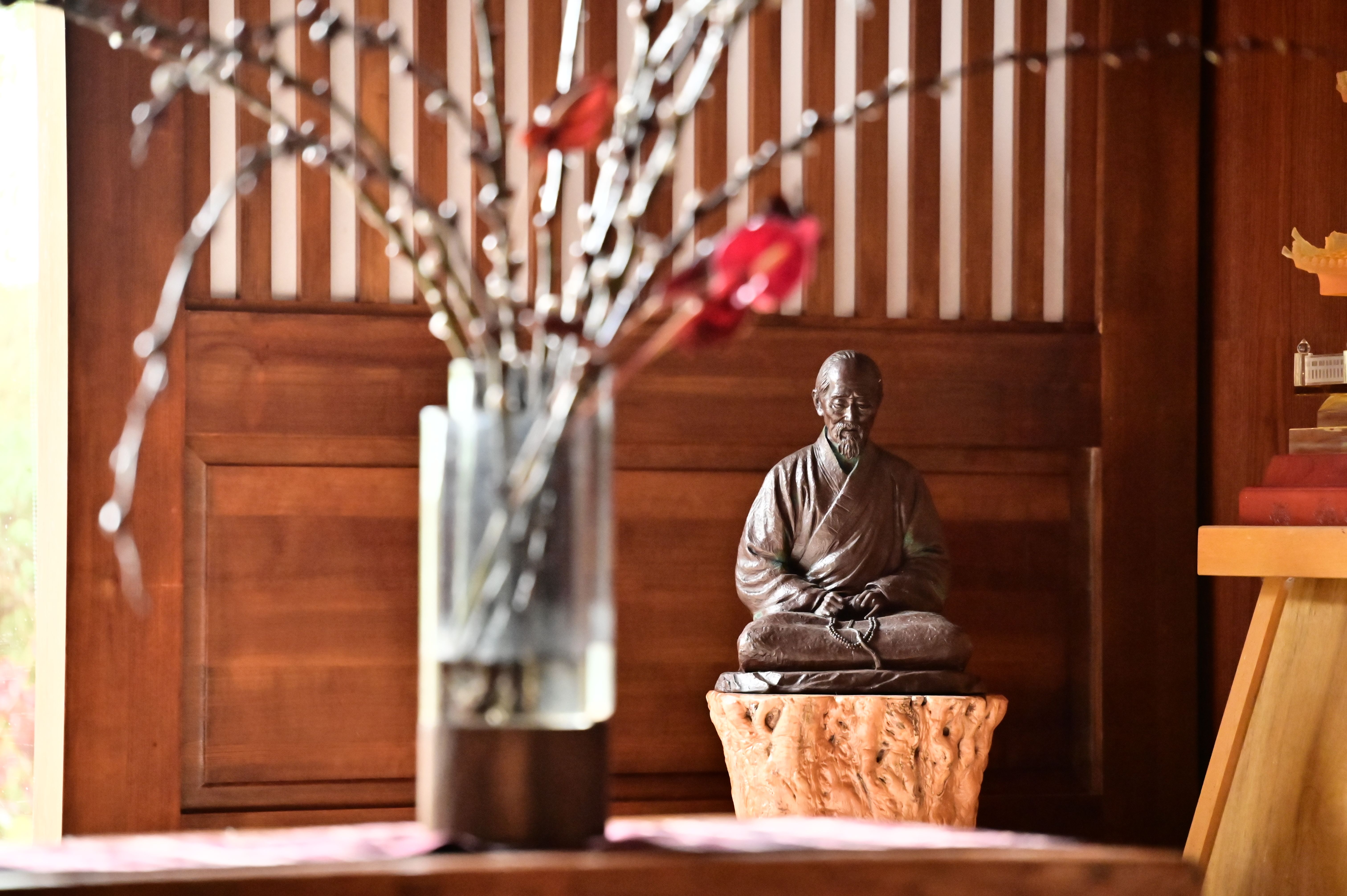 spiritual leader teaching