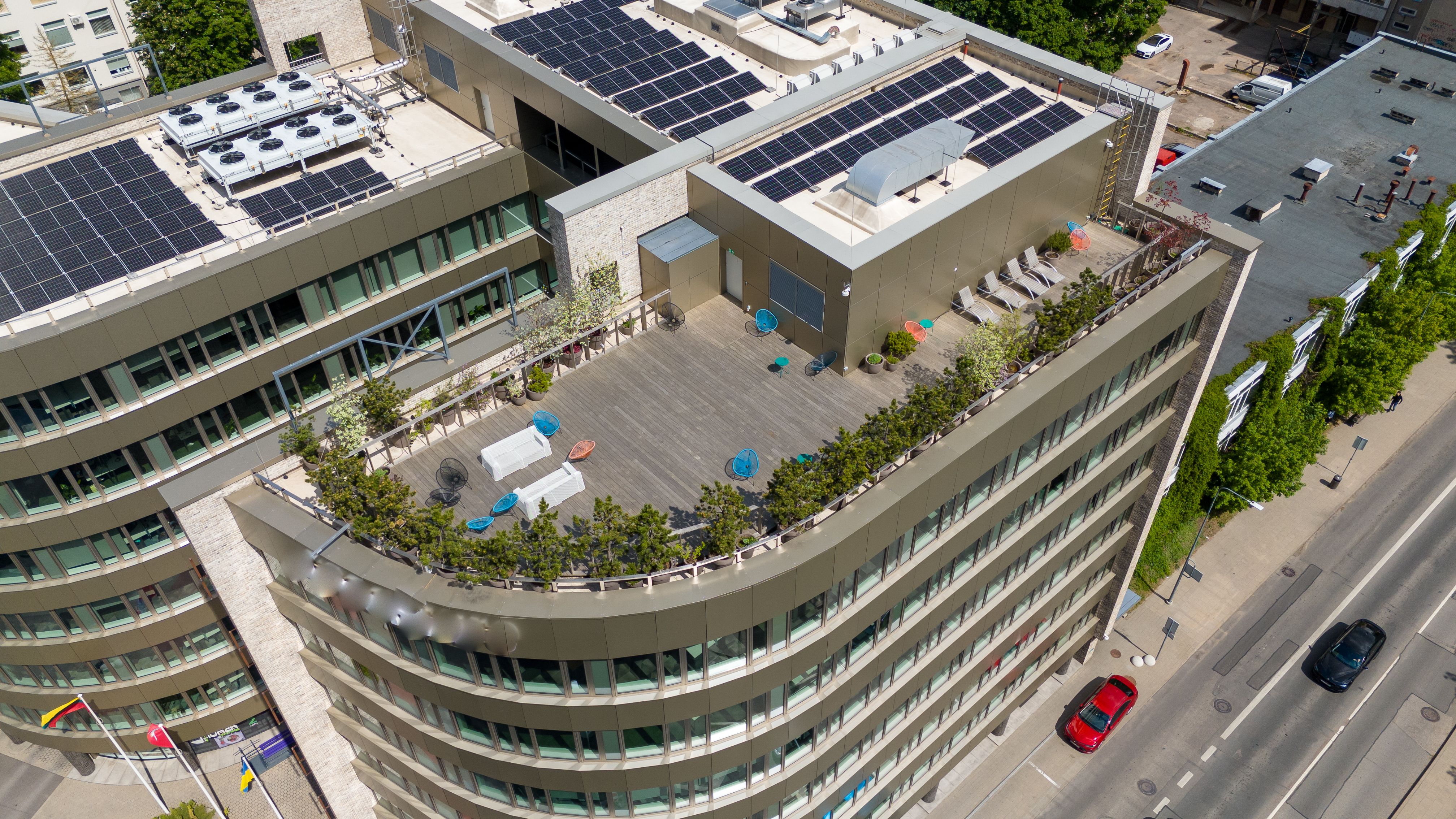 solar panels luxury hotel