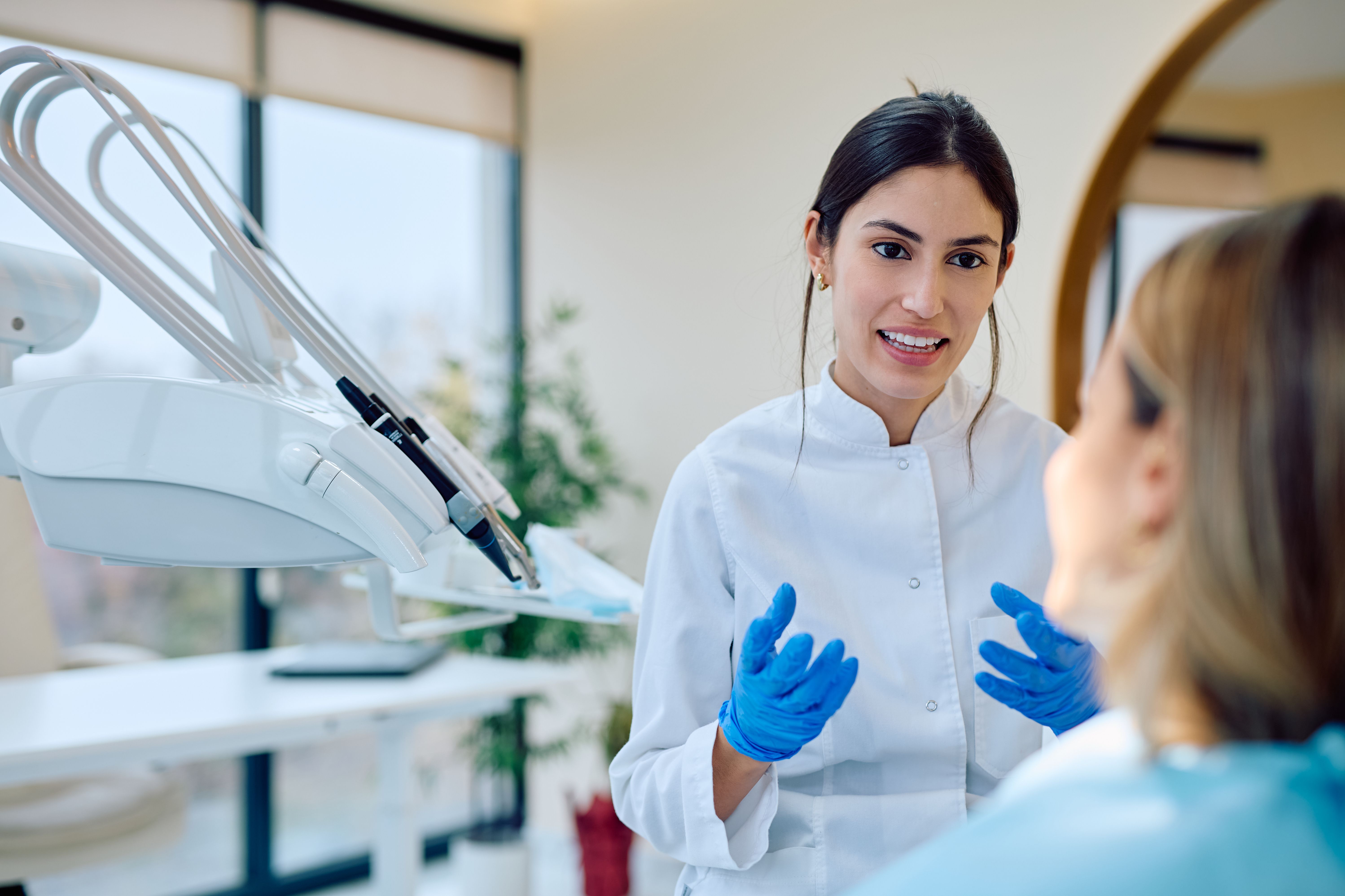 dentist patient discussion