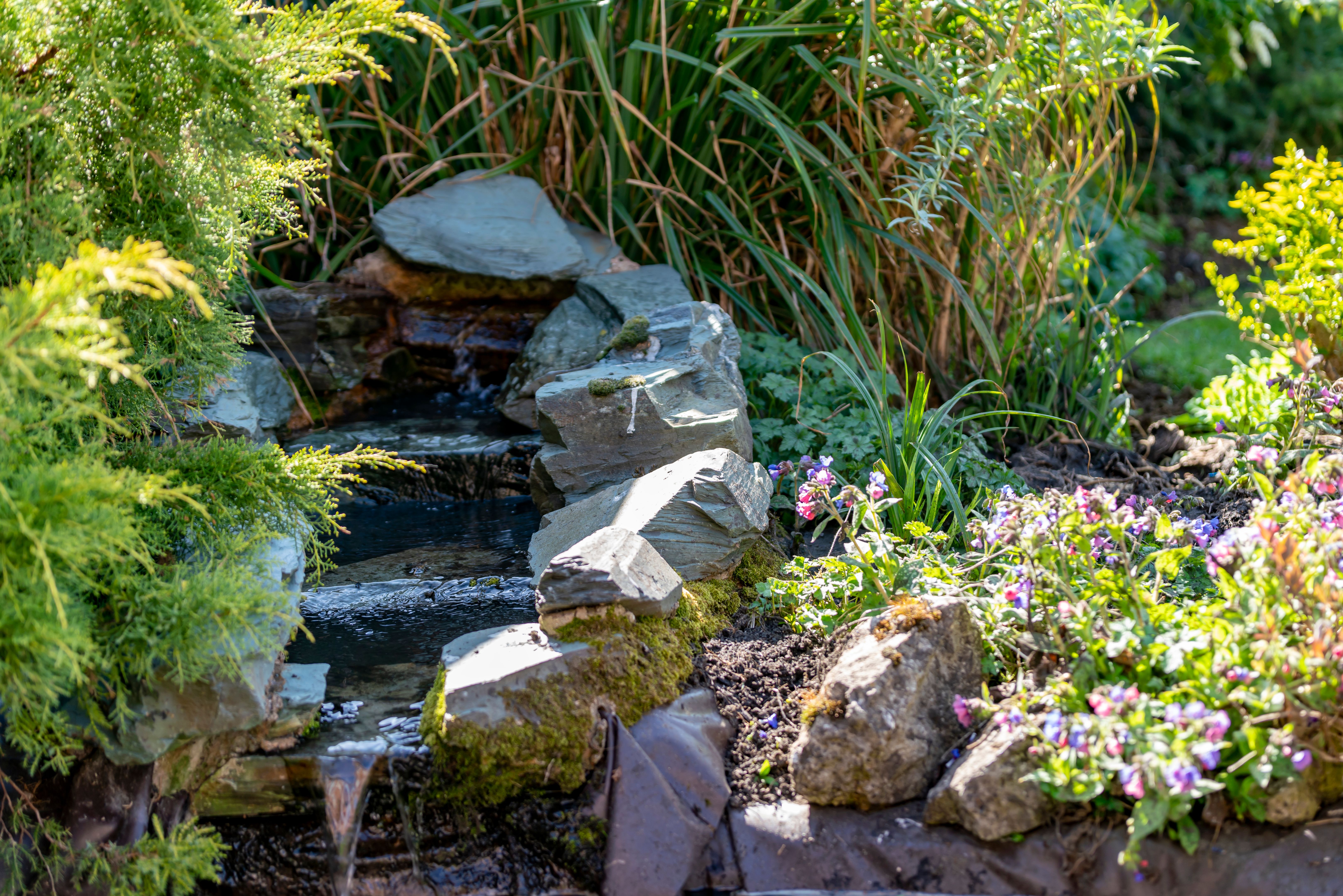 Garden water feature Garden water feature