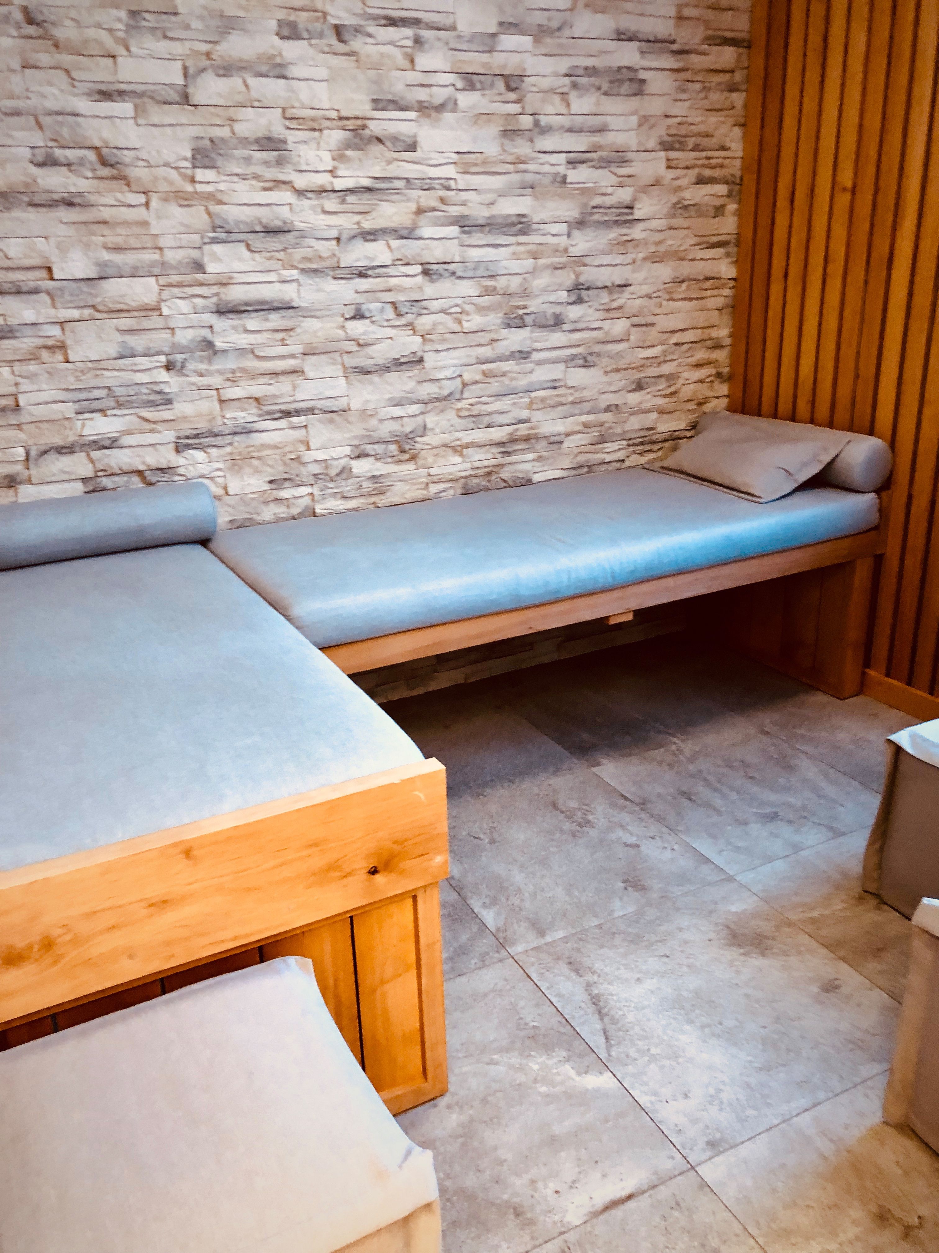 massage room ambiance