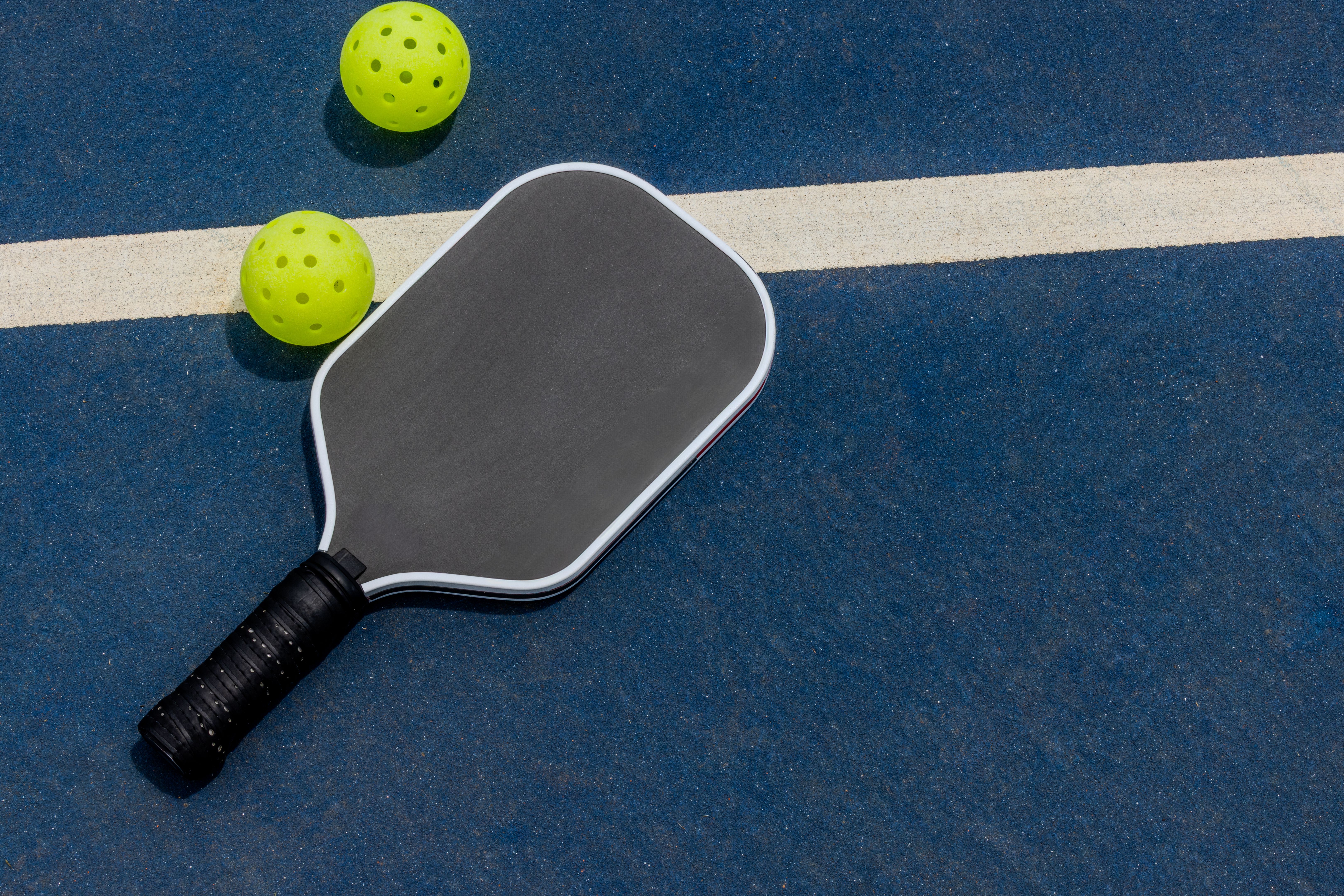 pickleball serve