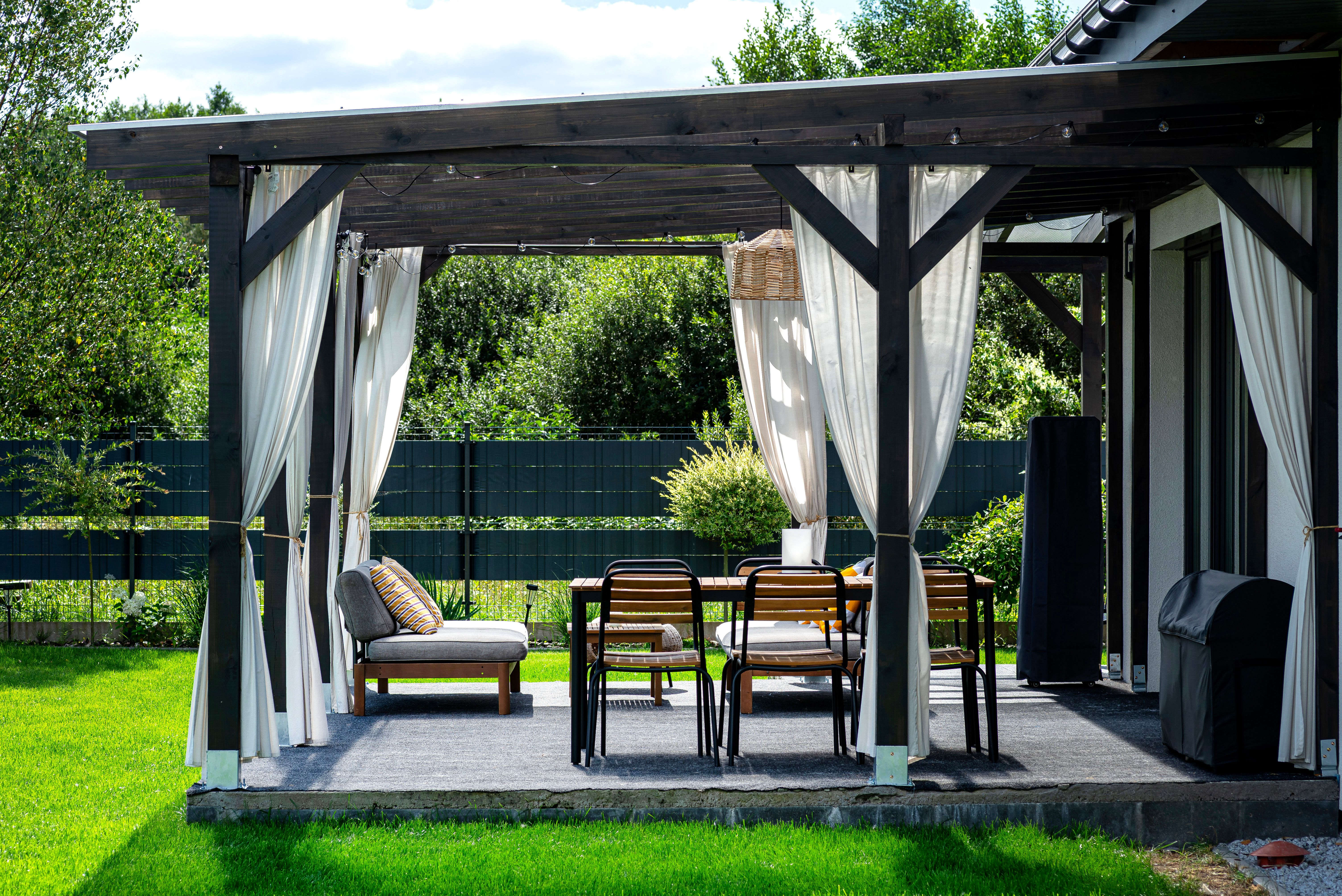 vinyl pergola