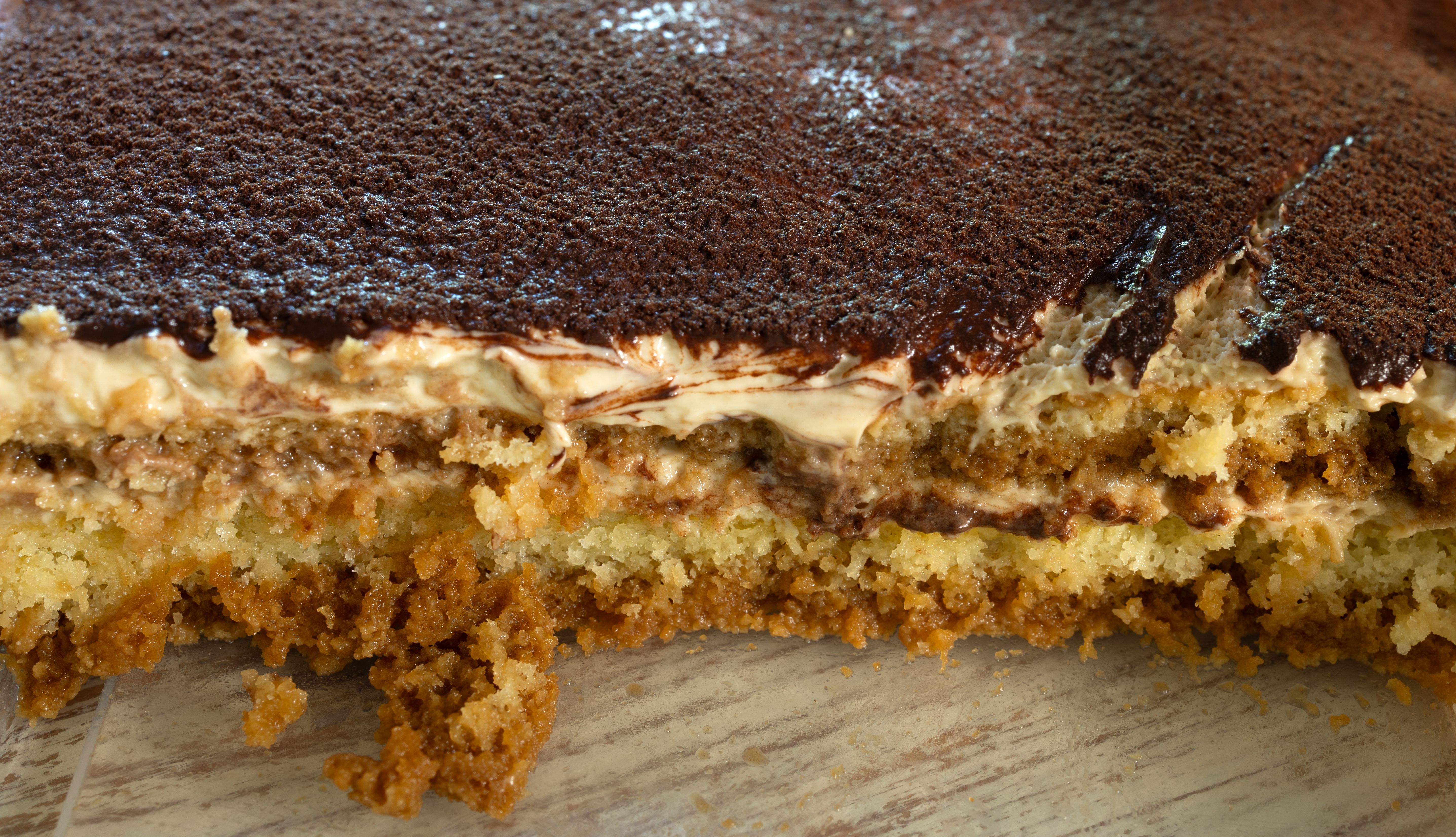 layering tiramisu