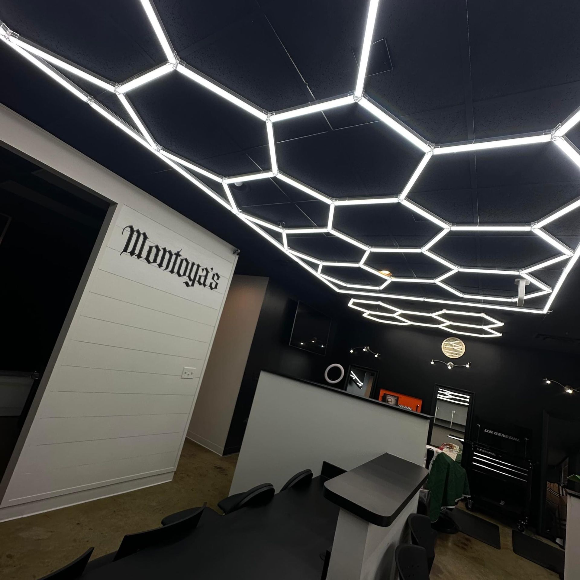 Montoya’s Barbershop