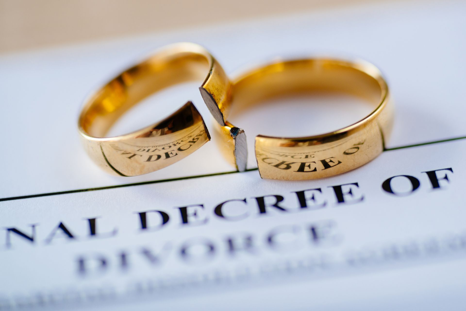 Decoding Financial Deception: Unraveling Red Flags in Divorce